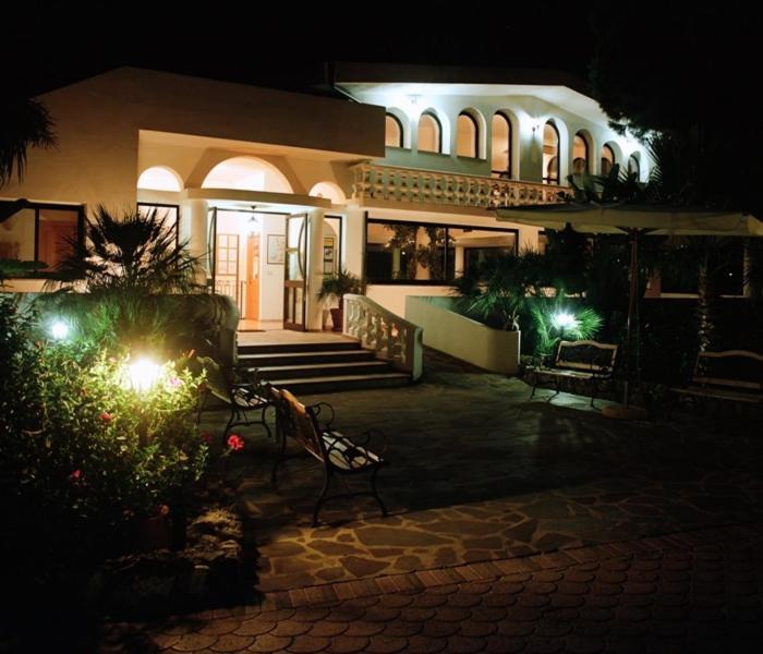 Villaggio Pineta Petto Bianco Capo Vaticano Luaran gambar