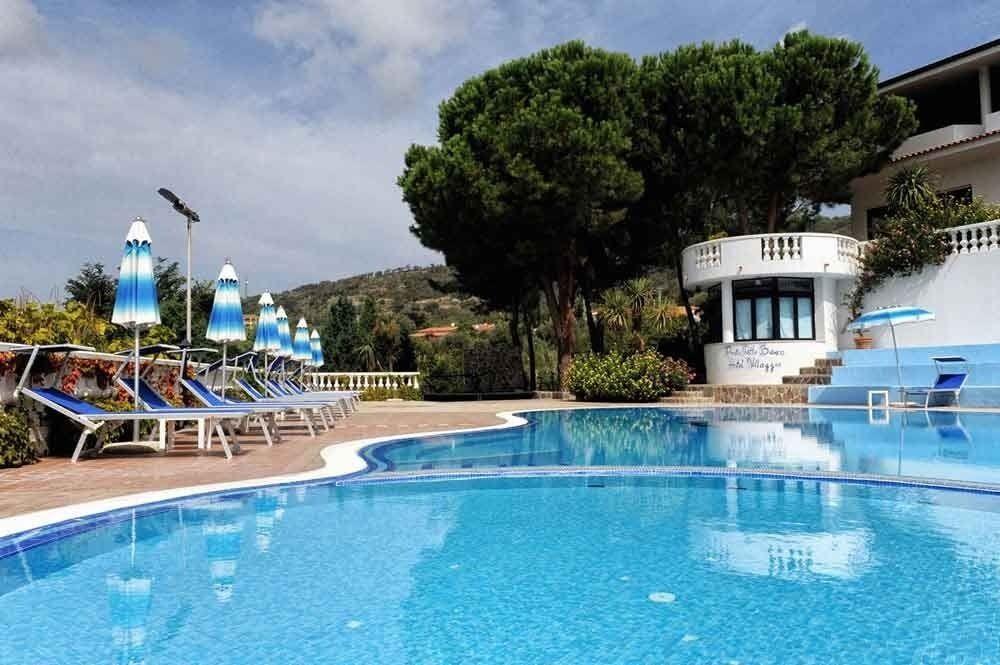 Villaggio Pineta Petto Bianco Capo Vaticano Luaran gambar