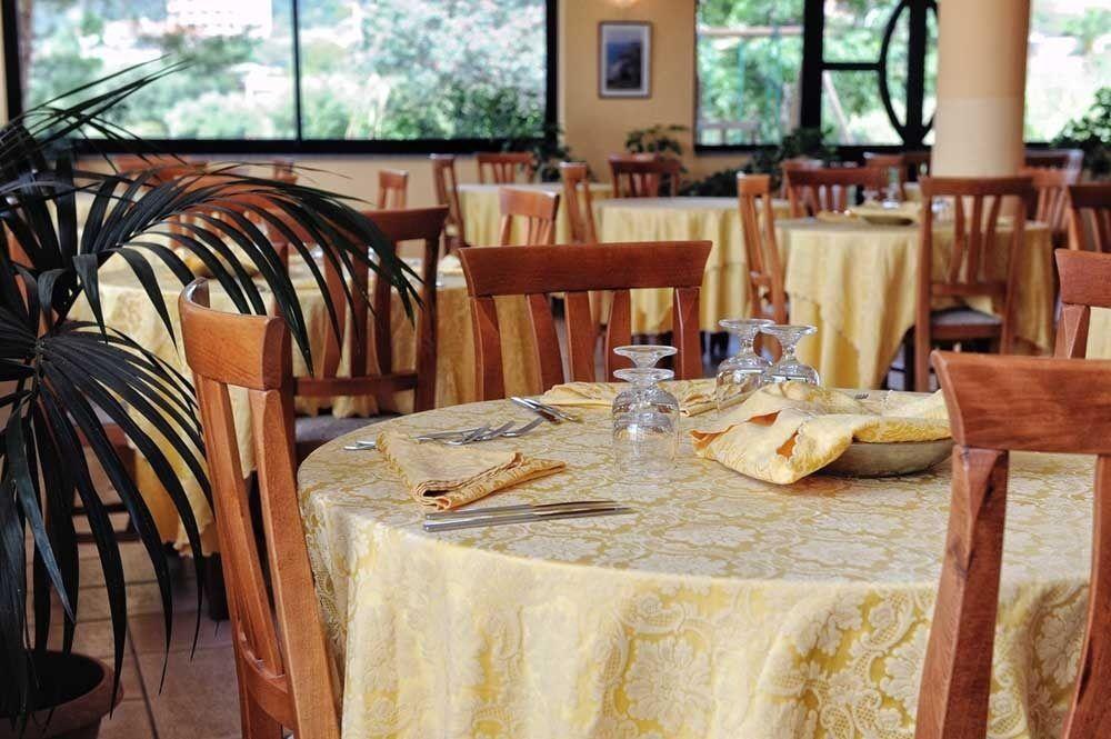 Villaggio Pineta Petto Bianco Capo Vaticano Luaran gambar