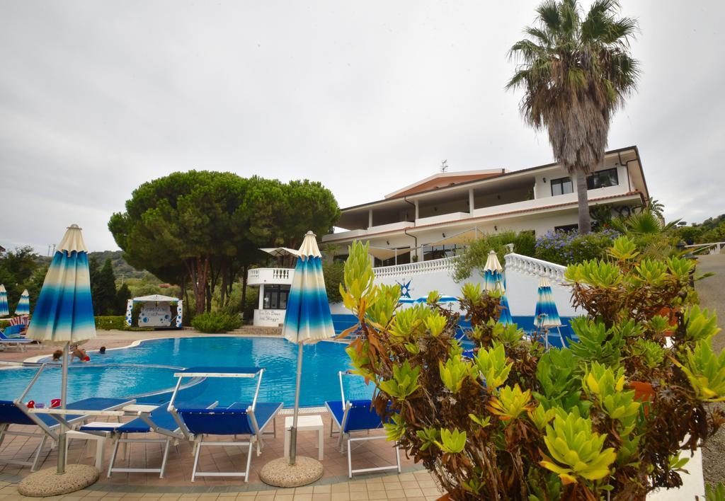 Villaggio Pineta Petto Bianco Capo Vaticano Luaran gambar