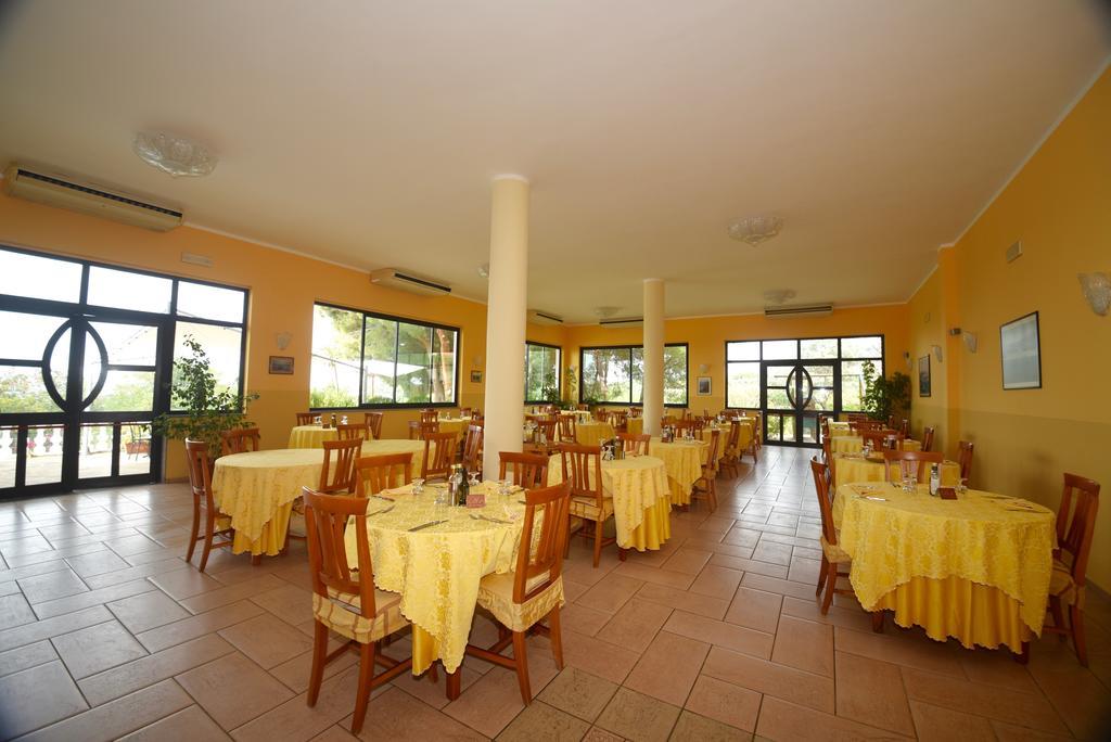 Villaggio Pineta Petto Bianco Capo Vaticano Luaran gambar
