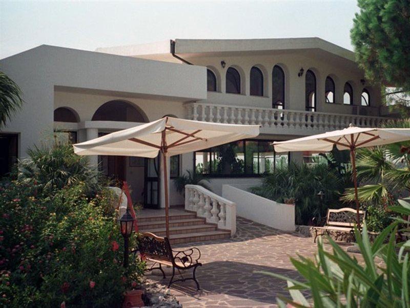 Villaggio Pineta Petto Bianco Capo Vaticano Luaran gambar